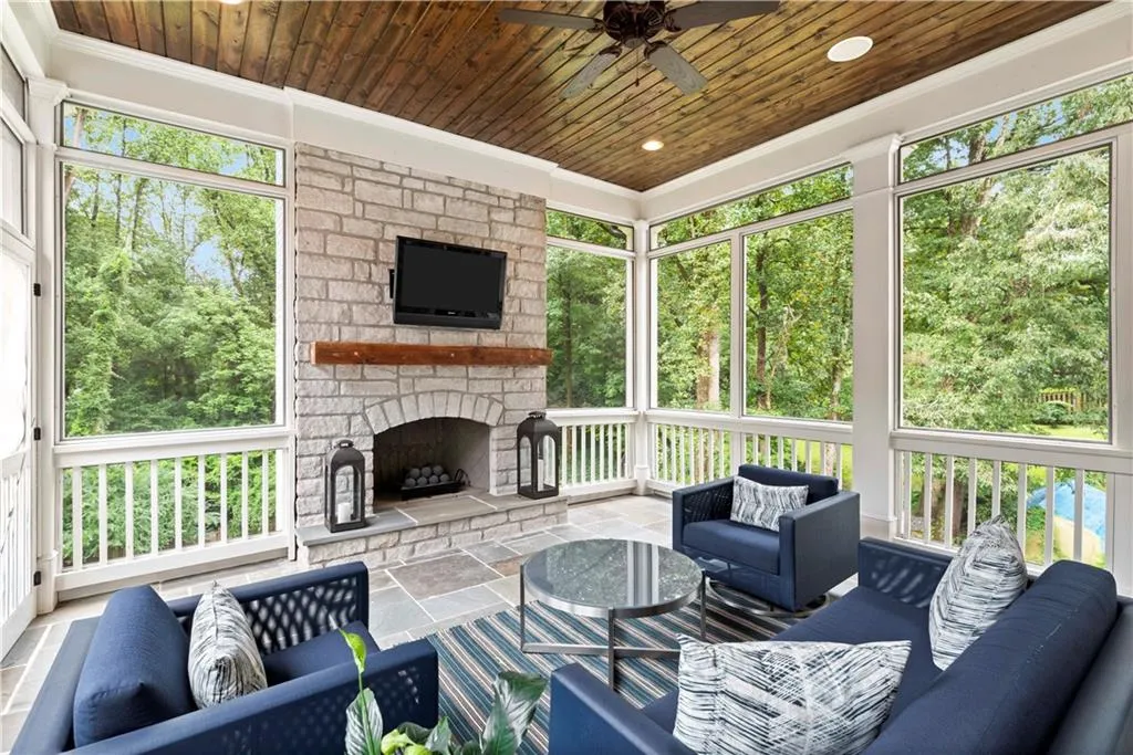 4535 Lake Forrest Drive, Atlanta, Georgia 30342, 7 Bedrooms Bedrooms, ,7 BathroomsBathrooms,Residential,Sold,4535 Lake Forrest Drive,6942907