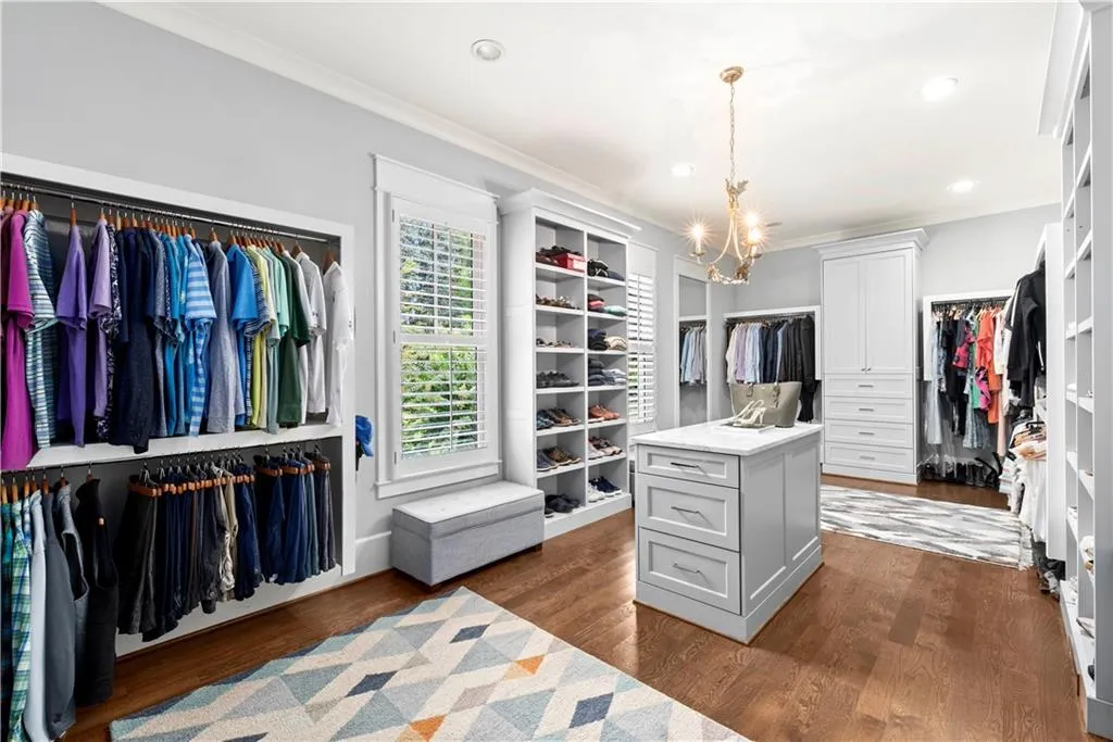 4535 Lake Forrest Drive, Atlanta, Georgia 30342, 7 Bedrooms Bedrooms, ,7 BathroomsBathrooms,Residential,Sold,4535 Lake Forrest Drive,6942907