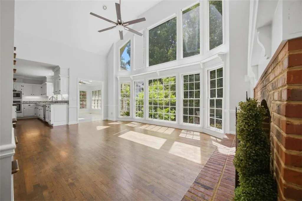 7525 S Spalding S, Sandy Springs, Georgia 30350, 5 Bedrooms Bedrooms, ,4 BathroomsBathrooms,Residential,For Sale,7525 S Spalding S,7760505