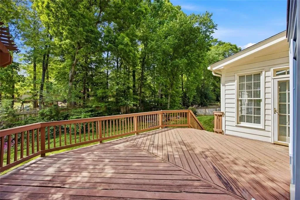 7525 S Spalding S, Sandy Springs, Georgia 30350, 5 Bedrooms Bedrooms, ,4 BathroomsBathrooms,Residential,For Sale,7525 S Spalding S,7760505