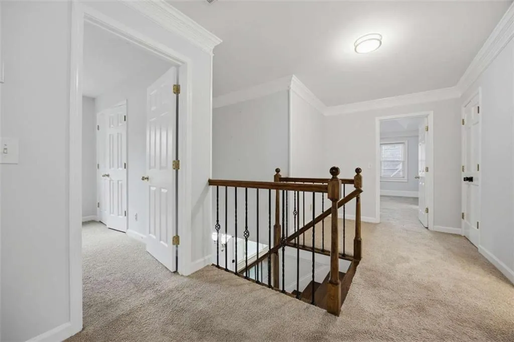 7525 S Spalding S, Sandy Springs, Georgia 30350, 5 Bedrooms Bedrooms, ,4 BathroomsBathrooms,Residential,For Sale,7525 S Spalding S,7760505