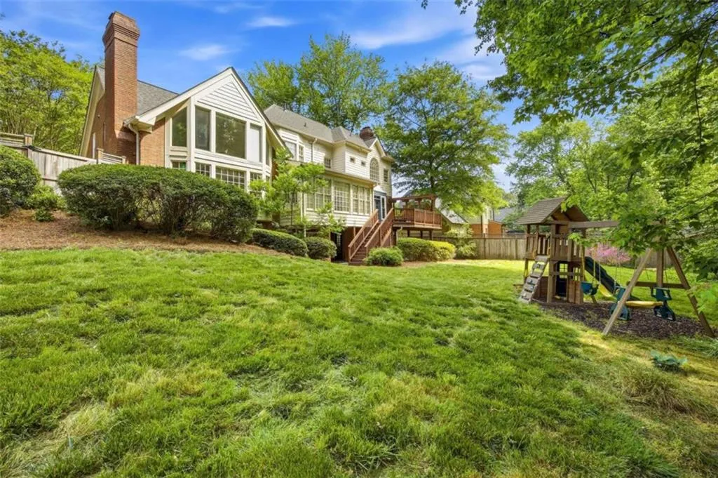 7525 S Spalding S, Sandy Springs, Georgia 30350, 5 Bedrooms Bedrooms, ,4 BathroomsBathrooms,Residential,For Sale,7525 S Spalding S,7760505