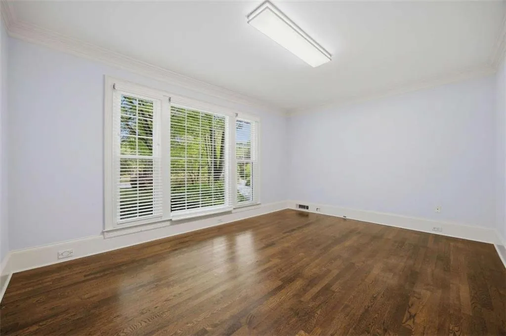 7525 S Spalding S, Sandy Springs, Georgia 30350, 5 Bedrooms Bedrooms, ,4 BathroomsBathrooms,Residential,For Sale,7525 S Spalding S,7760505