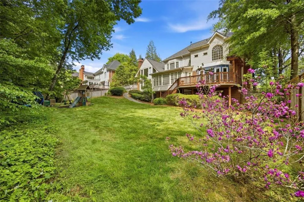 7525 S Spalding S, Sandy Springs, Georgia 30350, 5 Bedrooms Bedrooms, ,4 BathroomsBathrooms,Residential,For Sale,7525 S Spalding S,7760505