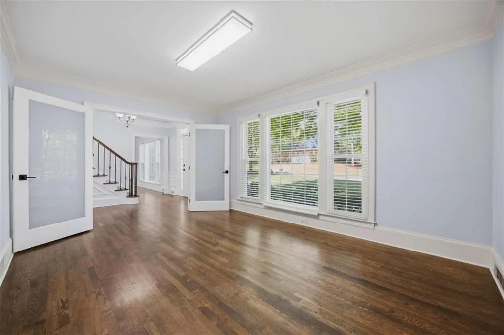7525 S Spalding S, Sandy Springs, Georgia 30350, 5 Bedrooms Bedrooms, ,4 BathroomsBathrooms,Residential,For Sale,7525 S Spalding S,7760505
