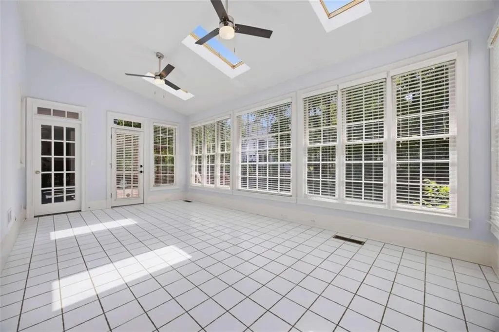 7525 S Spalding S, Sandy Springs, Georgia 30350, 5 Bedrooms Bedrooms, ,4 BathroomsBathrooms,Residential,For Sale,7525 S Spalding S,7760505