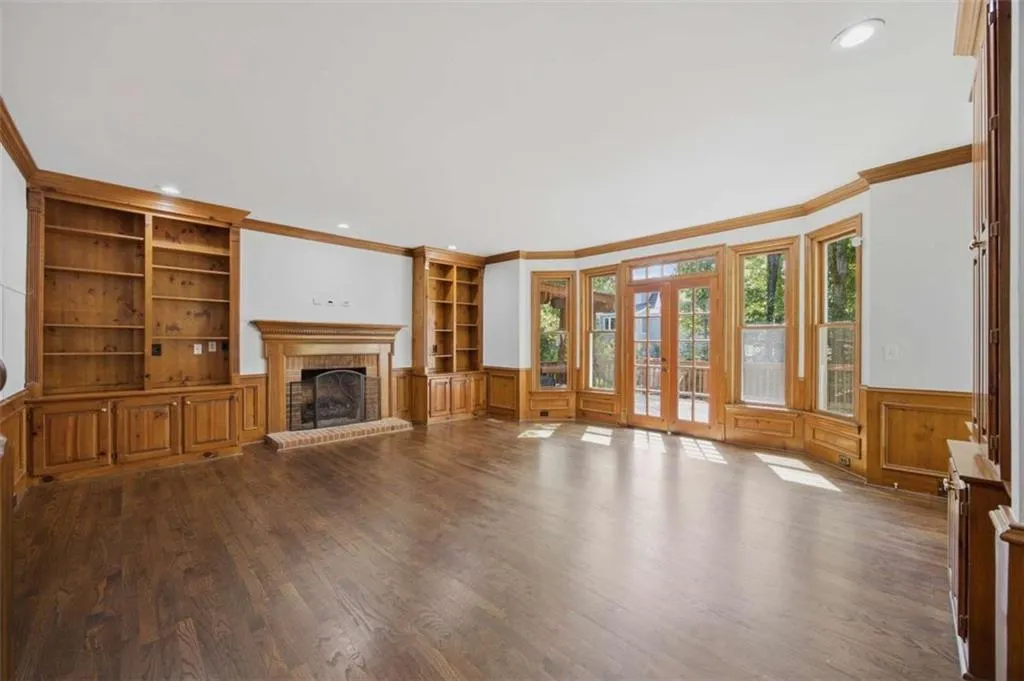 7525 S Spalding S, Sandy Springs, Georgia 30350, 5 Bedrooms Bedrooms, ,4 BathroomsBathrooms,Residential,For Sale,7525 S Spalding S,7760505