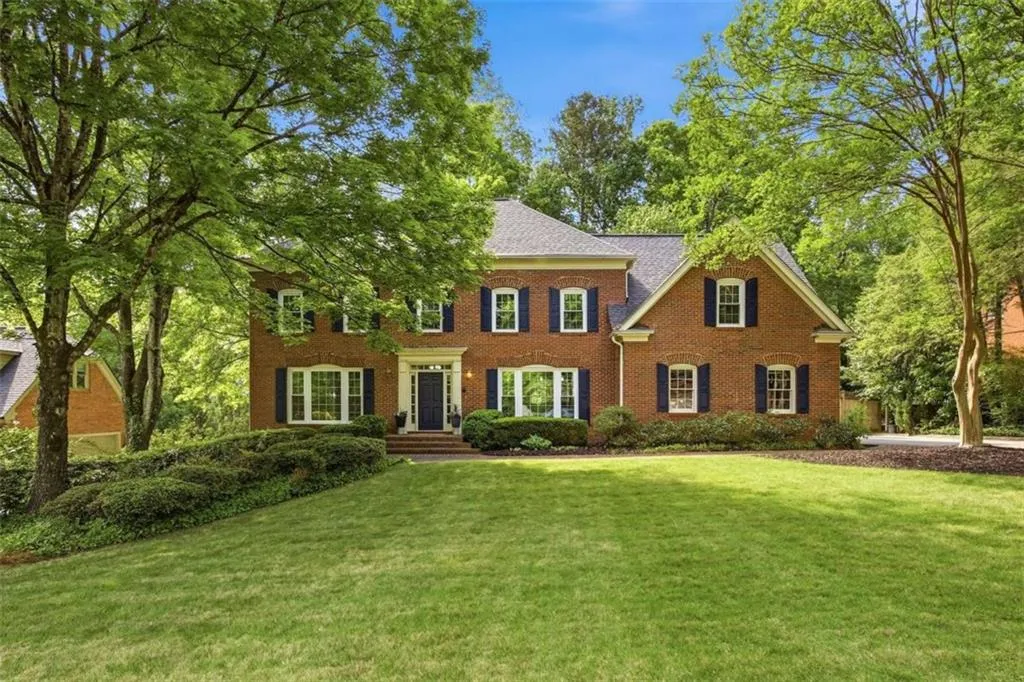 7525 S Spalding S, Sandy Springs, Georgia 30350, 5 Bedrooms Bedrooms, ,4 BathroomsBathrooms,Residential,For Sale,7525 S Spalding S,7760505