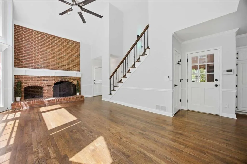 7525 S Spalding S, Sandy Springs, Georgia 30350, 5 Bedrooms Bedrooms, ,4 BathroomsBathrooms,Residential,For Sale,7525 S Spalding S,7760505