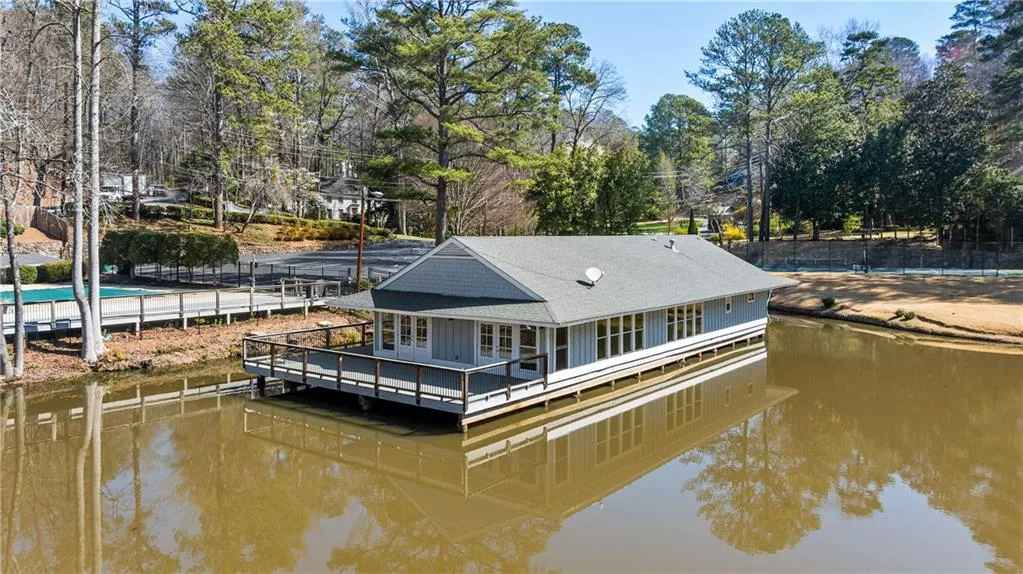 6055 Blackwater Trail, Atlanta, Georgia 30328, 5 Bedrooms Bedrooms, ,3 BathroomsBathrooms,Residential,Sold,6055 Blackwater Trail,7541251