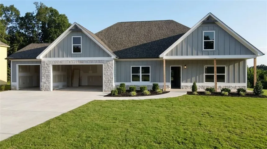213 Randolph Farms Drive, Dallas, Georgia 30132