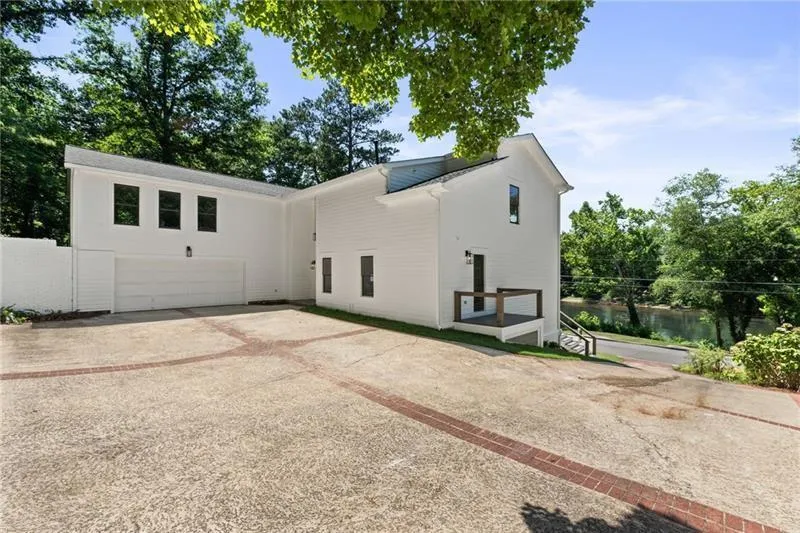 1010 Edgewater Drive, Atlanta, Georgia 30328, 5 Bedrooms Bedrooms, ,5 BathroomsBathrooms,Residential,Sold,1010 Edgewater Drive,7519346