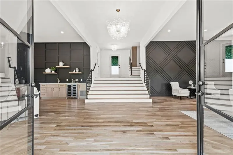 1010 Edgewater Drive, Atlanta, Georgia 30328, 5 Bedrooms Bedrooms, ,5 BathroomsBathrooms,Residential,Sold,1010 Edgewater Drive,7519346