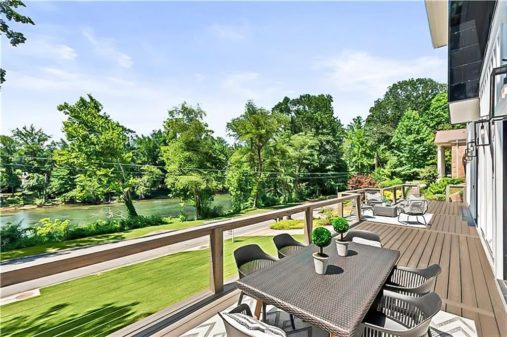 1010 Edgewater Drive, Atlanta, Georgia 30328, 5 Bedrooms Bedrooms, ,5 BathroomsBathrooms,Residential,Sold,1010 Edgewater Drive,7519346