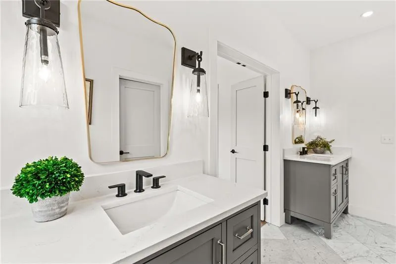 1010 Edgewater Drive, Atlanta, Georgia 30328, 5 Bedrooms Bedrooms, ,5 BathroomsBathrooms,Residential,Sold,1010 Edgewater Drive,7519346