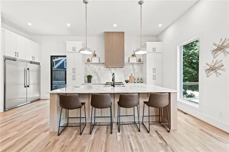 1010 Edgewater Drive, Atlanta, Georgia 30328, 5 Bedrooms Bedrooms, ,5 BathroomsBathrooms,Residential,Sold,1010 Edgewater Drive,7519346