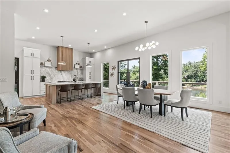 1010 Edgewater Drive, Atlanta, Georgia 30328, 5 Bedrooms Bedrooms, ,5 BathroomsBathrooms,Residential,Sold,1010 Edgewater Drive,7519346