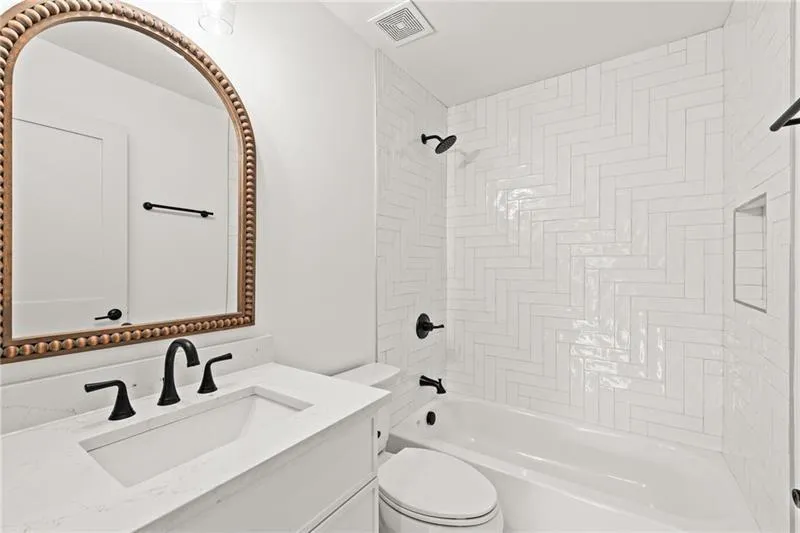 1010 Edgewater Drive, Atlanta, Georgia 30328, 5 Bedrooms Bedrooms, ,5 BathroomsBathrooms,Residential,Sold,1010 Edgewater Drive,7519346