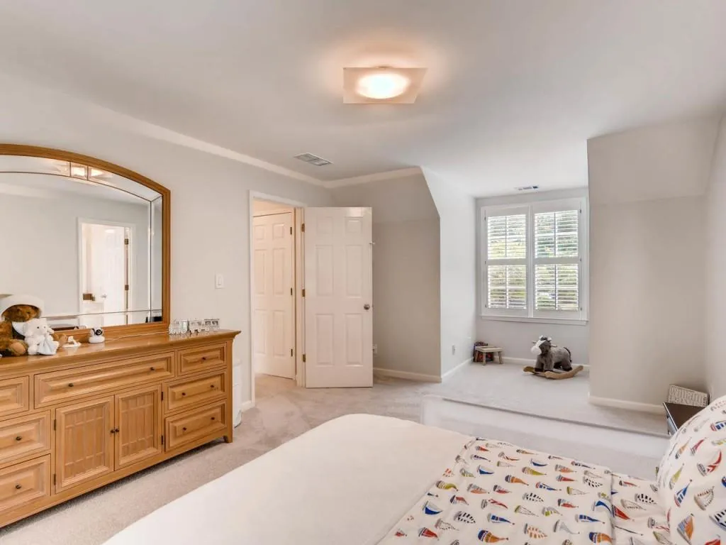 115 Landseer Way, Sandy Springs, Georgia 30350, 5 Bedrooms Bedrooms, ,4 BathroomsBathrooms,Residential,Sold,115 Landseer Way,6010842