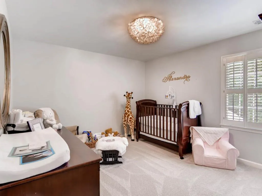 115 Landseer Way, Sandy Springs, Georgia 30350, 5 Bedrooms Bedrooms, ,4 BathroomsBathrooms,Residential,Sold,115 Landseer Way,6010842