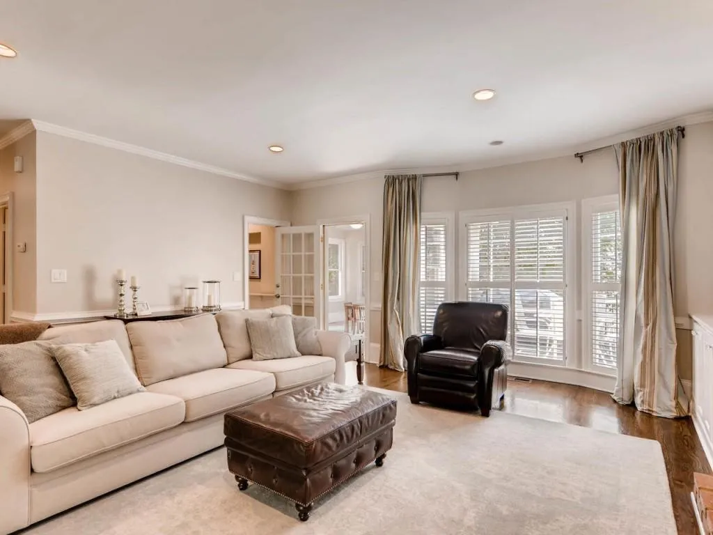 115 Landseer Way, Sandy Springs, Georgia 30350, 5 Bedrooms Bedrooms, ,4 BathroomsBathrooms,Residential,Sold,115 Landseer Way,6010842