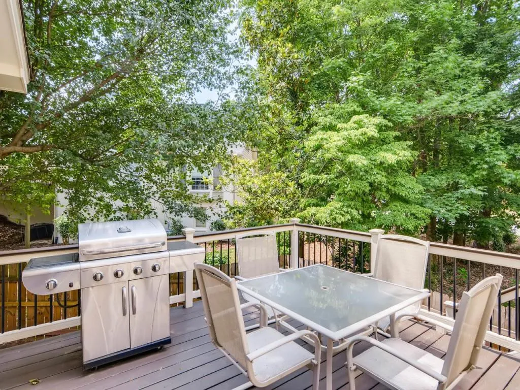 115 Landseer Way, Sandy Springs, Georgia 30350, 5 Bedrooms Bedrooms, ,4 BathroomsBathrooms,Residential,Sold,115 Landseer Way,6010842