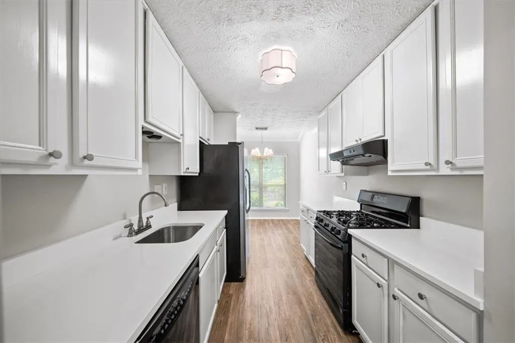 6806 Glenridge Drive Unit E, Atlanta, Georgia 30328, 2 Bedrooms Bedrooms, ,2 BathroomsBathrooms,Residential,For Sale,6806 Glenridge Drive Unit E,7625892