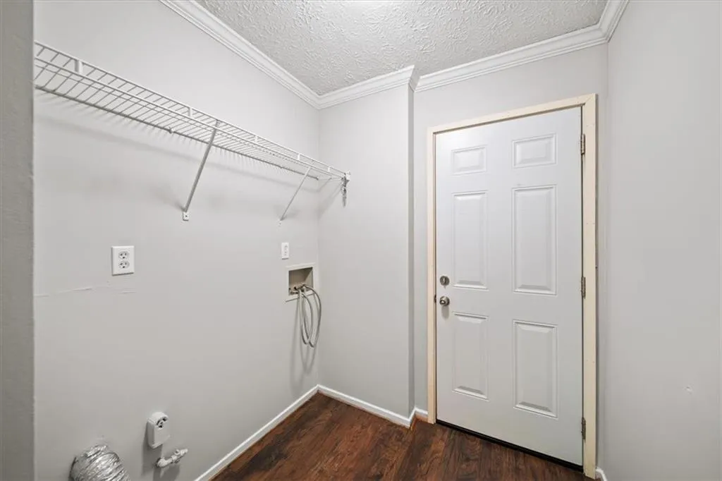 6806 Glenridge Drive Unit E, Atlanta, Georgia 30328, 2 Bedrooms Bedrooms, ,2 BathroomsBathrooms,Residential,For Sale,6806 Glenridge Drive Unit E,7625892