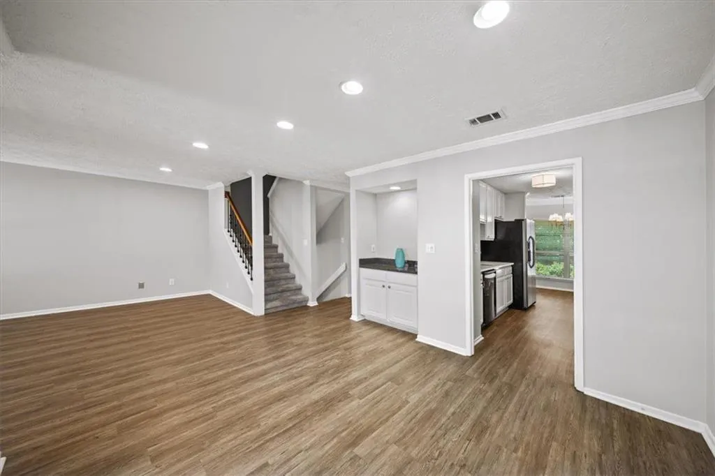 6806 Glenridge Drive Unit E, Atlanta, Georgia 30328, 2 Bedrooms Bedrooms, ,2 BathroomsBathrooms,Residential,For Sale,6806 Glenridge Drive Unit E,7625892
