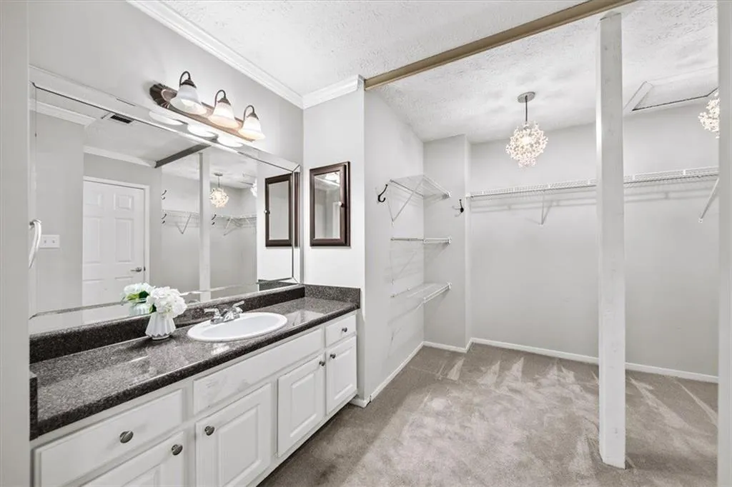 6806 Glenridge Drive Unit E, Atlanta, Georgia 30328, 2 Bedrooms Bedrooms, ,2 BathroomsBathrooms,Residential,For Sale,6806 Glenridge Drive Unit E,7625892