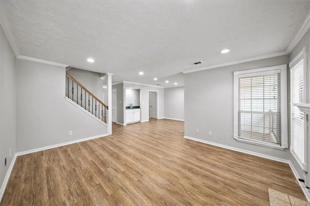 6806 Glenridge Drive Unit E, Atlanta, Georgia 30328, 2 Bedrooms Bedrooms, ,2 BathroomsBathrooms,Residential,For Sale,6806 Glenridge Drive Unit E,7625892