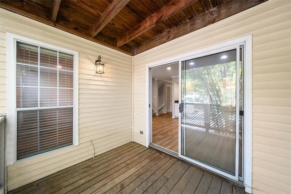 6806 Glenridge Drive Unit E, Atlanta, Georgia 30328, 2 Bedrooms Bedrooms, ,2 BathroomsBathrooms,Residential,For Sale,6806 Glenridge Drive Unit E,7625892
