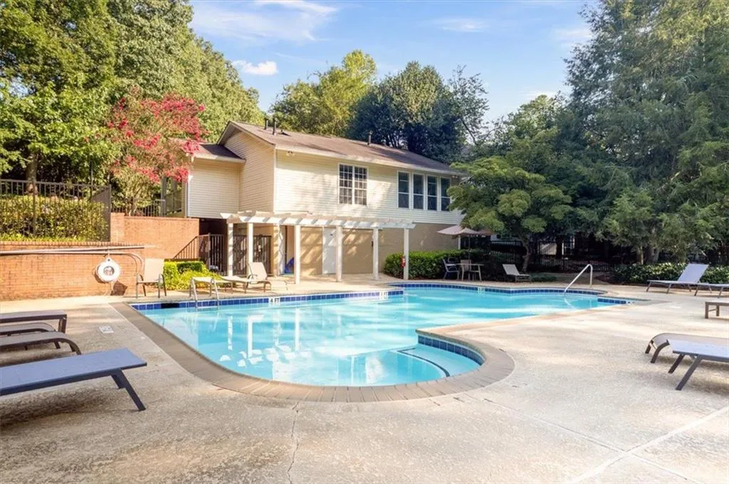 6806 Glenridge Drive Unit E, Atlanta, Georgia 30328, 2 Bedrooms Bedrooms, ,2 BathroomsBathrooms,Residential,For Sale,6806 Glenridge Drive Unit E,7625892