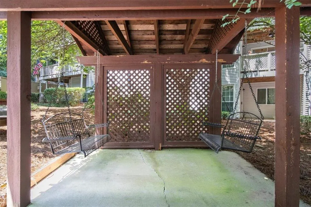 6806 Glenridge Drive Unit E, Atlanta, Georgia 30328, 2 Bedrooms Bedrooms, ,2 BathroomsBathrooms,Residential,For Sale,6806 Glenridge Drive Unit E,7625892