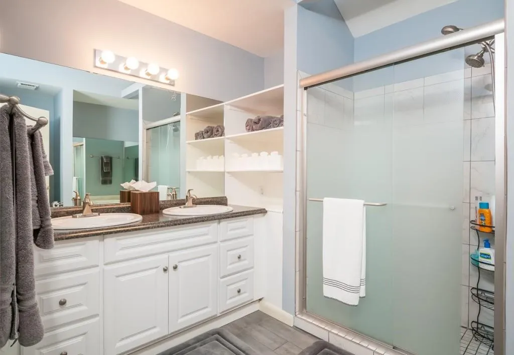 570 Tahoma Drive, Sandy Springs, Georgia 30350, 4 Bedrooms Bedrooms, ,3 BathroomsBathrooms,Residential,Sold,570 Tahoma Drive,5704293