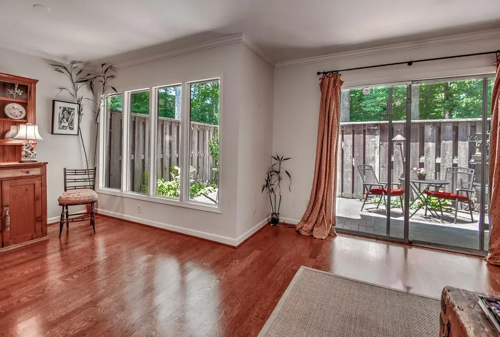 31 Ivy Gates Ne Unit 31, Atlanta, Georgia 30342, 2 Bedrooms Bedrooms, ,2 BathroomsBathrooms,Residential,Sold,31 Ivy Gates Ne Unit 31,5711628