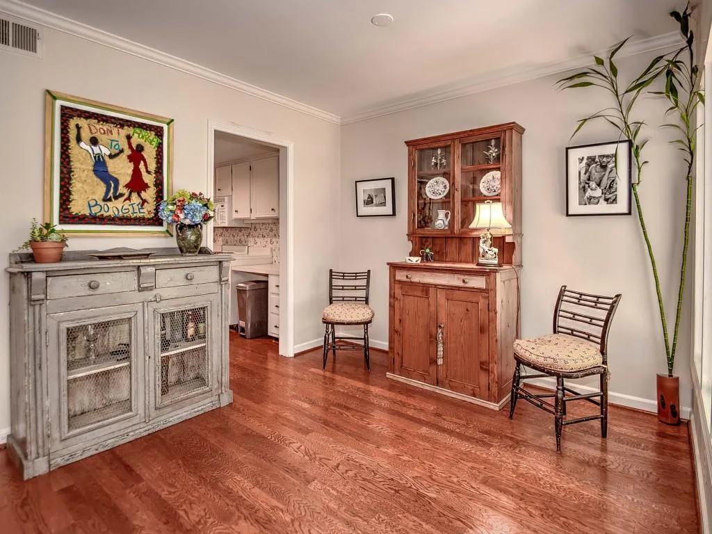 31 Ivy Gates Ne Unit 31, Atlanta, Georgia 30342, 2 Bedrooms Bedrooms, ,2 BathroomsBathrooms,Residential,Sold,31 Ivy Gates Ne Unit 31,5711628