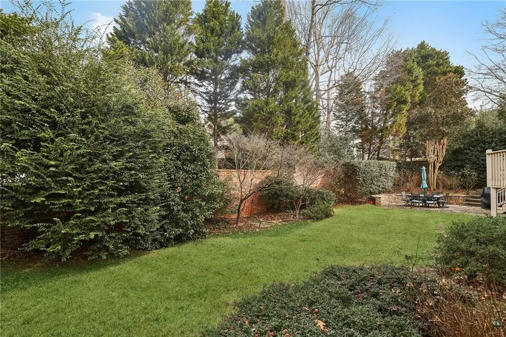 654 Windsor Parkway, Sandy Springs, Georgia 30342, 6 Bedrooms Bedrooms, ,5 BathroomsBathrooms,Residential,For Sale,654 Windsor Parkway,7707547