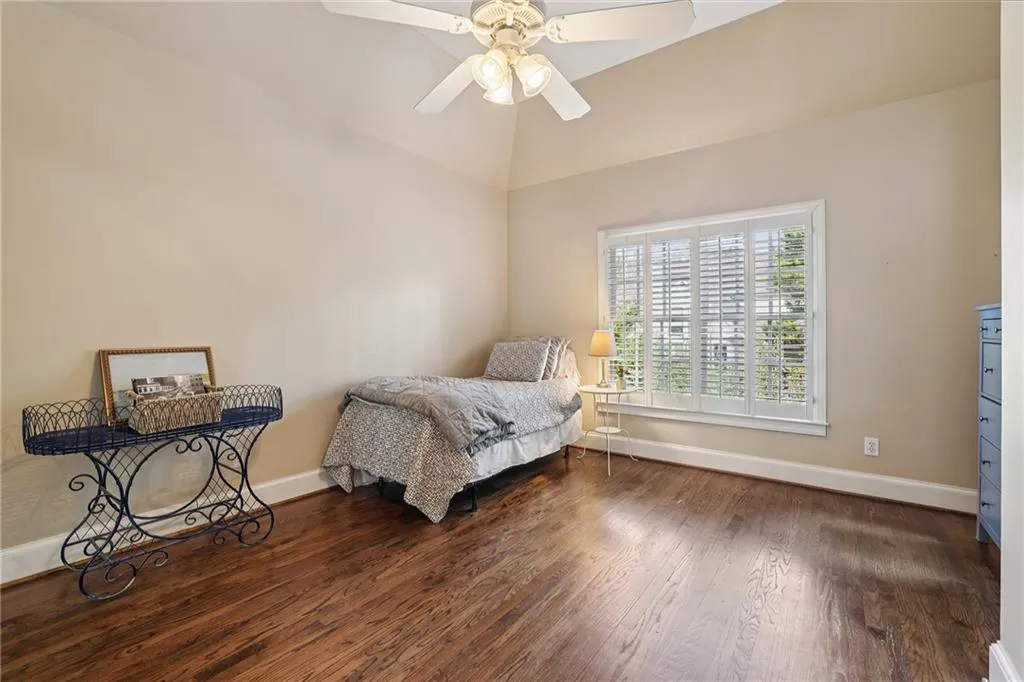 654 Windsor Parkway, Sandy Springs, Georgia 30342, 6 Bedrooms Bedrooms, ,5 BathroomsBathrooms,Residential,For Sale,654 Windsor Parkway,7707547