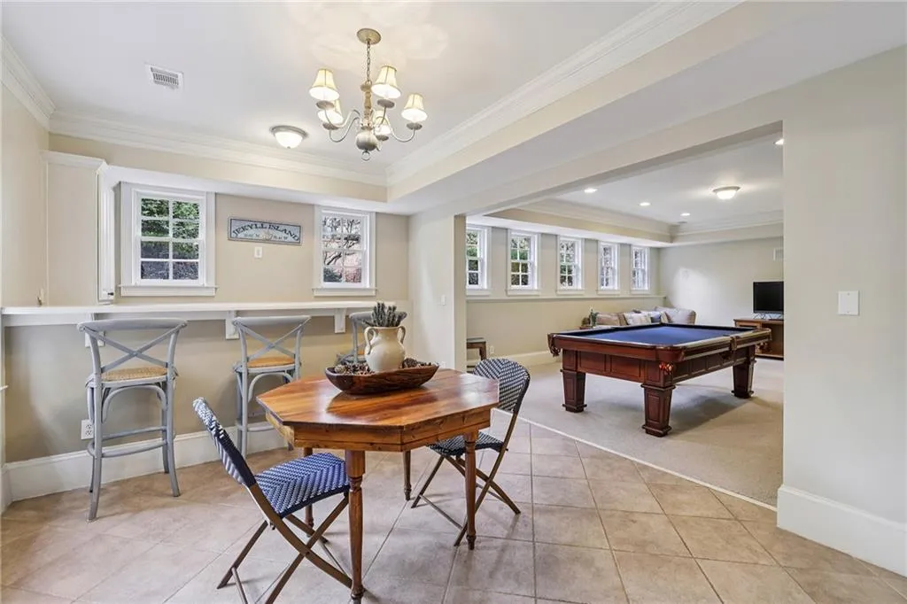 654 Windsor Parkway, Sandy Springs, Georgia 30342, 6 Bedrooms Bedrooms, ,5 BathroomsBathrooms,Residential,For Sale,654 Windsor Parkway,7707547