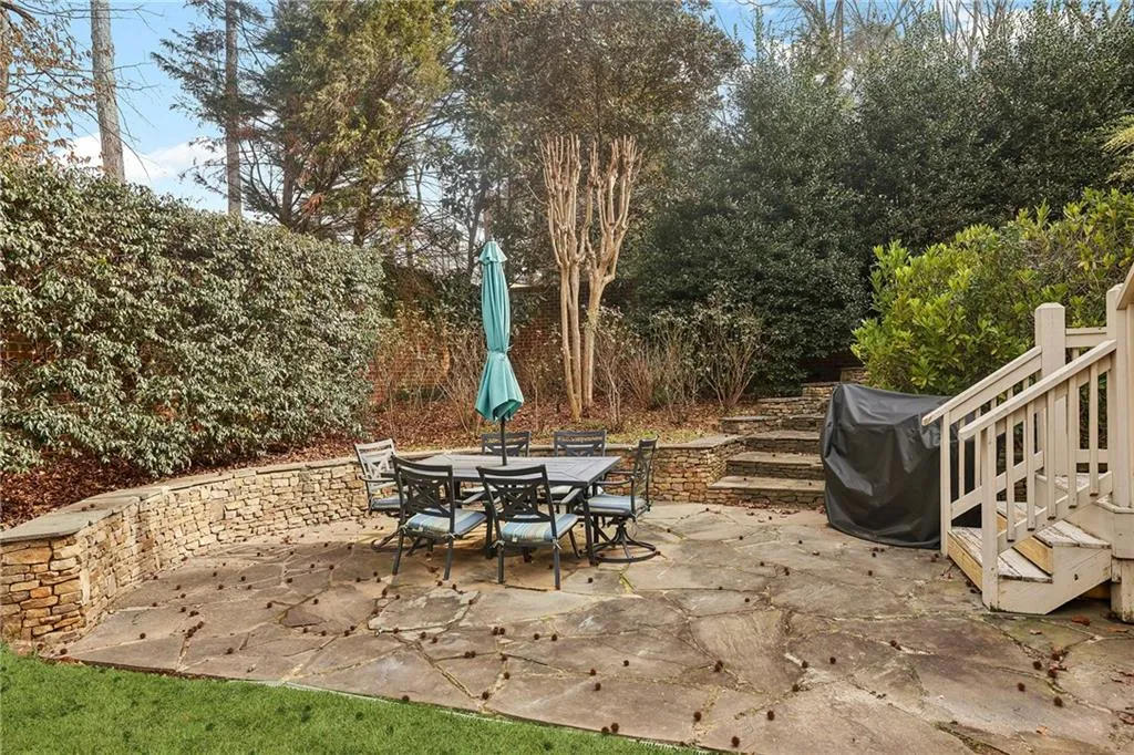 654 Windsor Parkway, Sandy Springs, Georgia 30342, 6 Bedrooms Bedrooms, ,5 BathroomsBathrooms,Residential,For Sale,654 Windsor Parkway,7707547