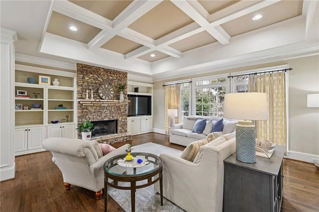 654 Windsor Parkway, Sandy Springs, Georgia 30342, 6 Bedrooms Bedrooms, ,5 BathroomsBathrooms,Residential,For Sale,654 Windsor Parkway,7707547
