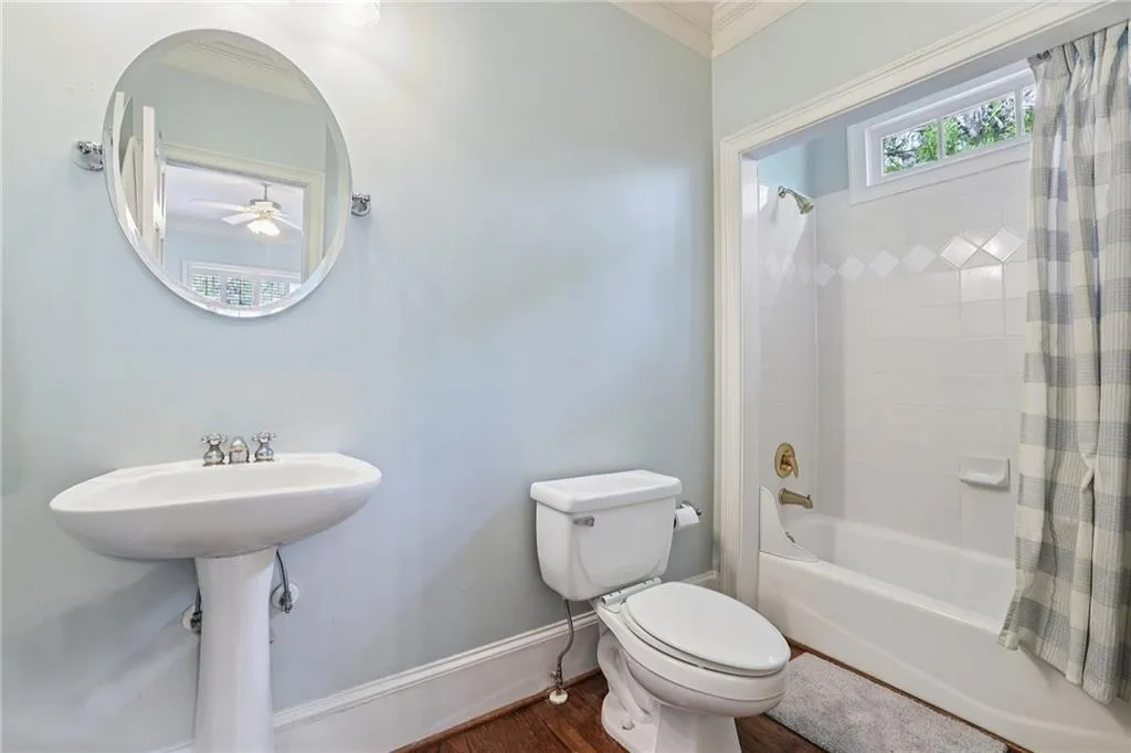 654 Windsor Parkway, Sandy Springs, Georgia 30342, 6 Bedrooms Bedrooms, ,5 BathroomsBathrooms,Residential,For Sale,654 Windsor Parkway,7707547
