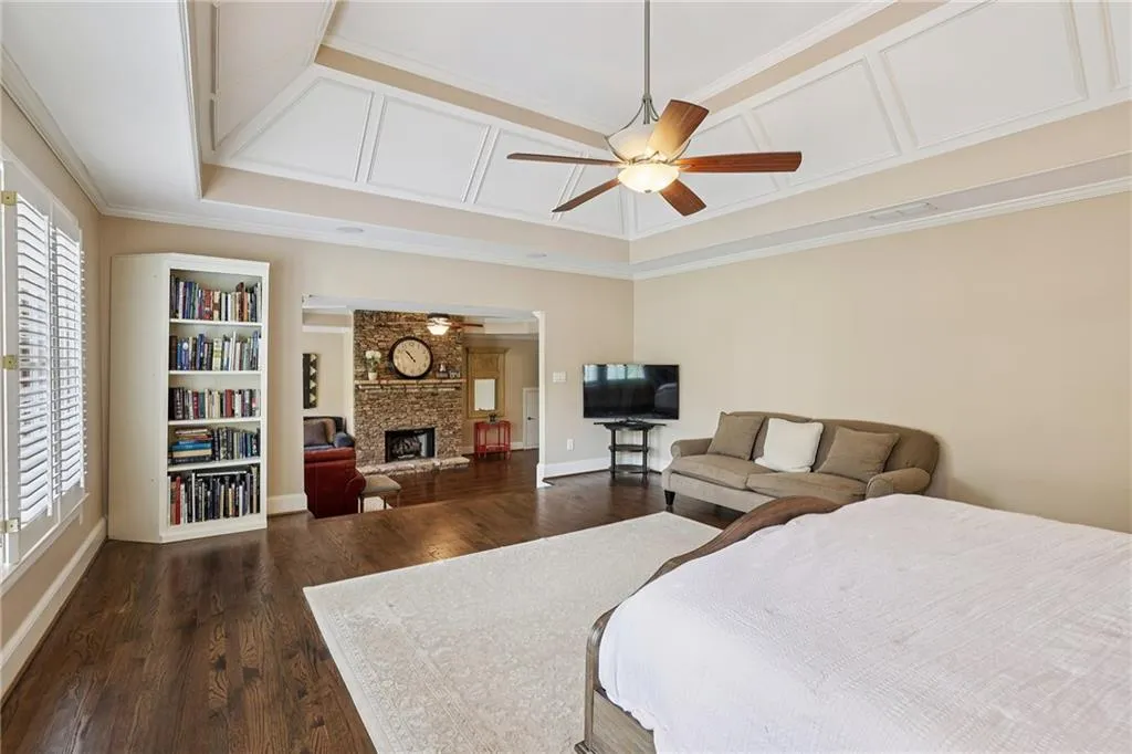 654 Windsor Parkway, Sandy Springs, Georgia 30342, 6 Bedrooms Bedrooms, ,5 BathroomsBathrooms,Residential,For Sale,654 Windsor Parkway,7707547