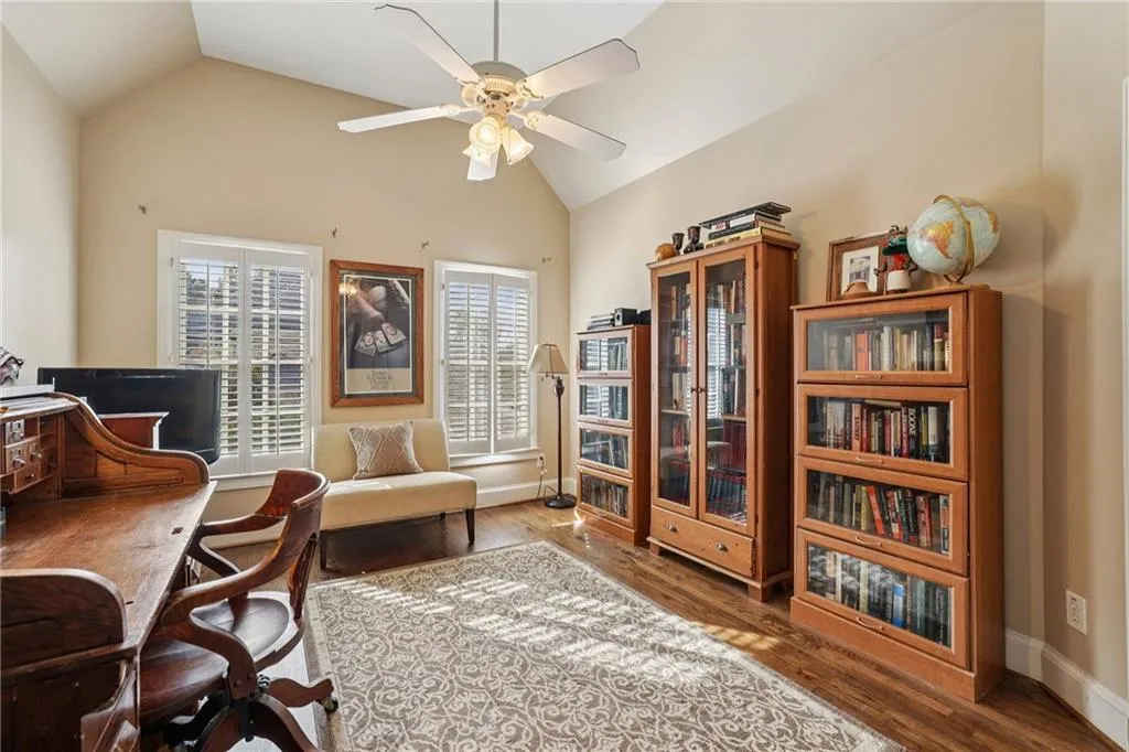 654 Windsor Parkway, Sandy Springs, Georgia 30342, 6 Bedrooms Bedrooms, ,5 BathroomsBathrooms,Residential,For Sale,654 Windsor Parkway,7707547