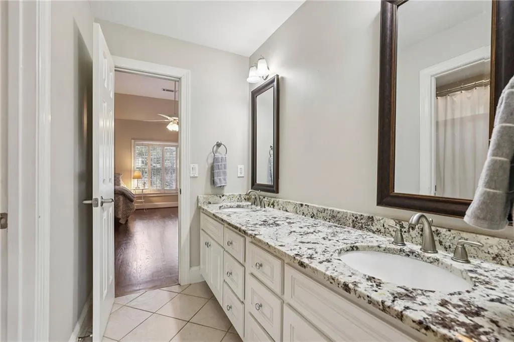 654 Windsor Parkway, Sandy Springs, Georgia 30342, 6 Bedrooms Bedrooms, ,5 BathroomsBathrooms,Residential,For Sale,654 Windsor Parkway,7707547