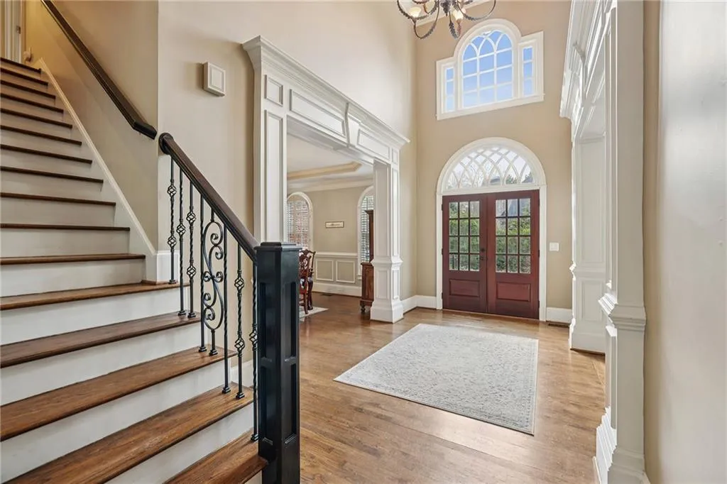654 Windsor Parkway, Sandy Springs, Georgia 30342, 6 Bedrooms Bedrooms, ,5 BathroomsBathrooms,Residential,For Sale,654 Windsor Parkway,7707547