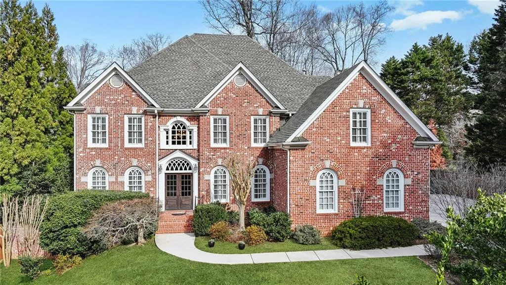 654 Windsor Parkway, Sandy Springs, Georgia 30342, 6 Bedrooms Bedrooms, 0 ,5 BathroomsBathrooms,Residential,For Sale,654 Windsor Parkway,7707547