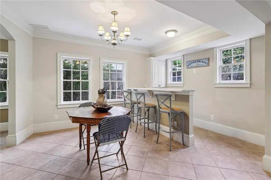 654 Windsor Parkway, Sandy Springs, Georgia 30342, 6 Bedrooms Bedrooms, ,5 BathroomsBathrooms,Residential,For Sale,654 Windsor Parkway,7707547