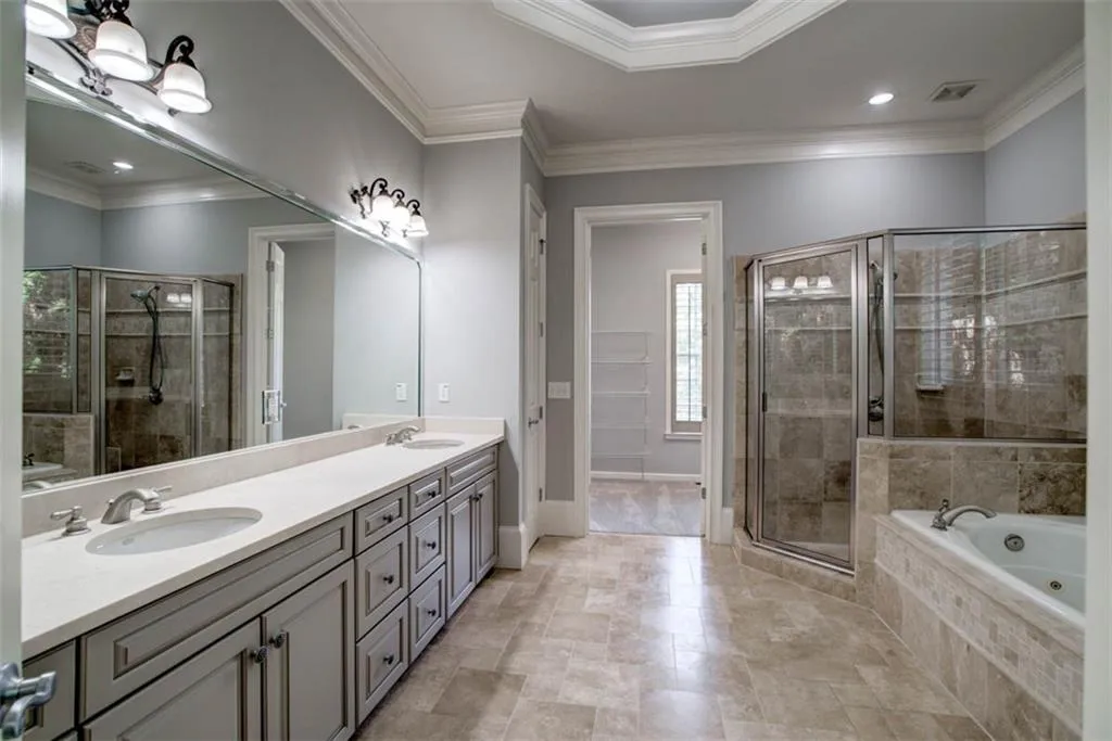 105 Glengate Avenue, Atlanta, Georgia 30328, 4 Bedrooms Bedrooms, ,3 BathroomsBathrooms,Residential,Sold,105 Glengate Avenue,6598057